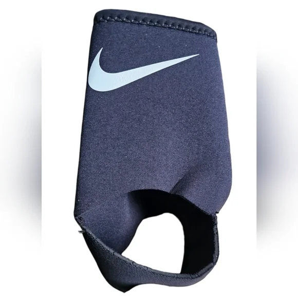 Nike Pro -NEW  XL Ankle Sleeve 2.0 - Black​​ - Picture 3 of 9